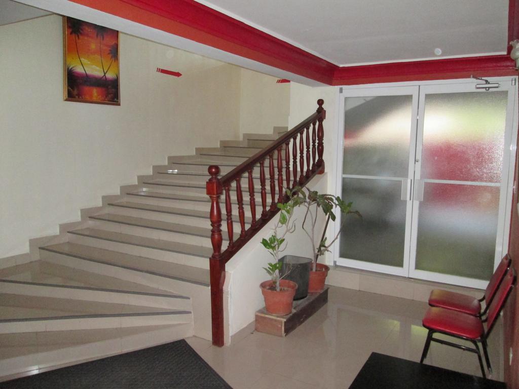 Seven Stars Hotel Musseau Екстер'єр фото