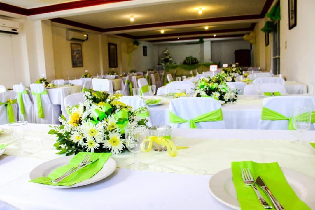 Seven Stars Hotel Musseau Екстер'єр фото