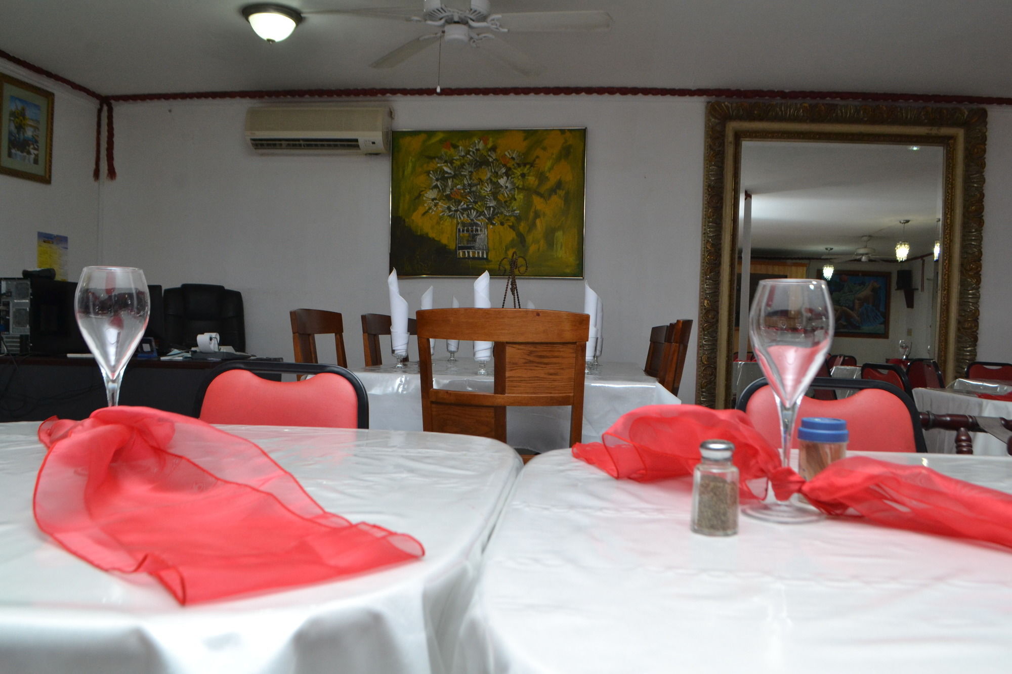 Seven Stars Hotel Musseau Екстер'єр фото